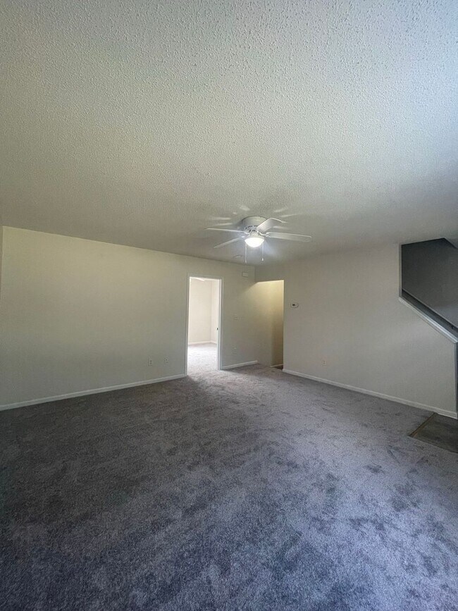 Building Photo - 1322 Devon Ln