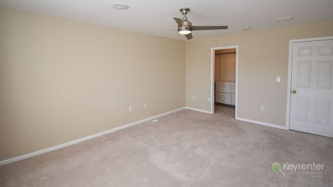 Building Photo - 290 Hampshire Dr