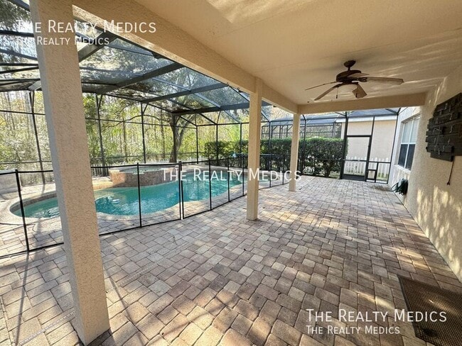 Building Photo - 2938 Daybreak Dr