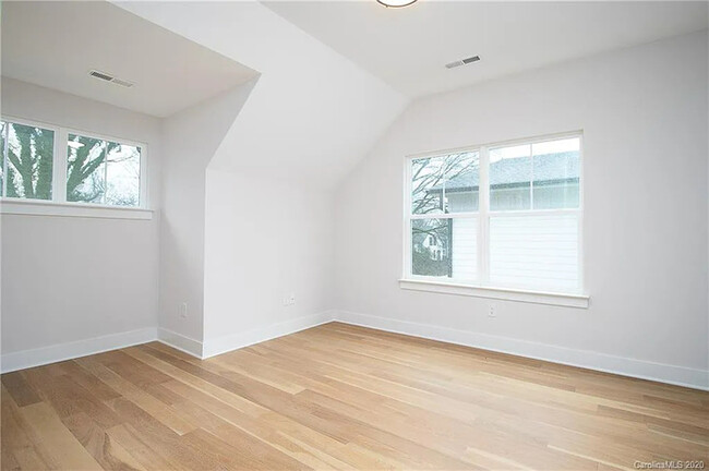 Building Photo - Luxurious, Modern Farmhouse in Belmont wit...