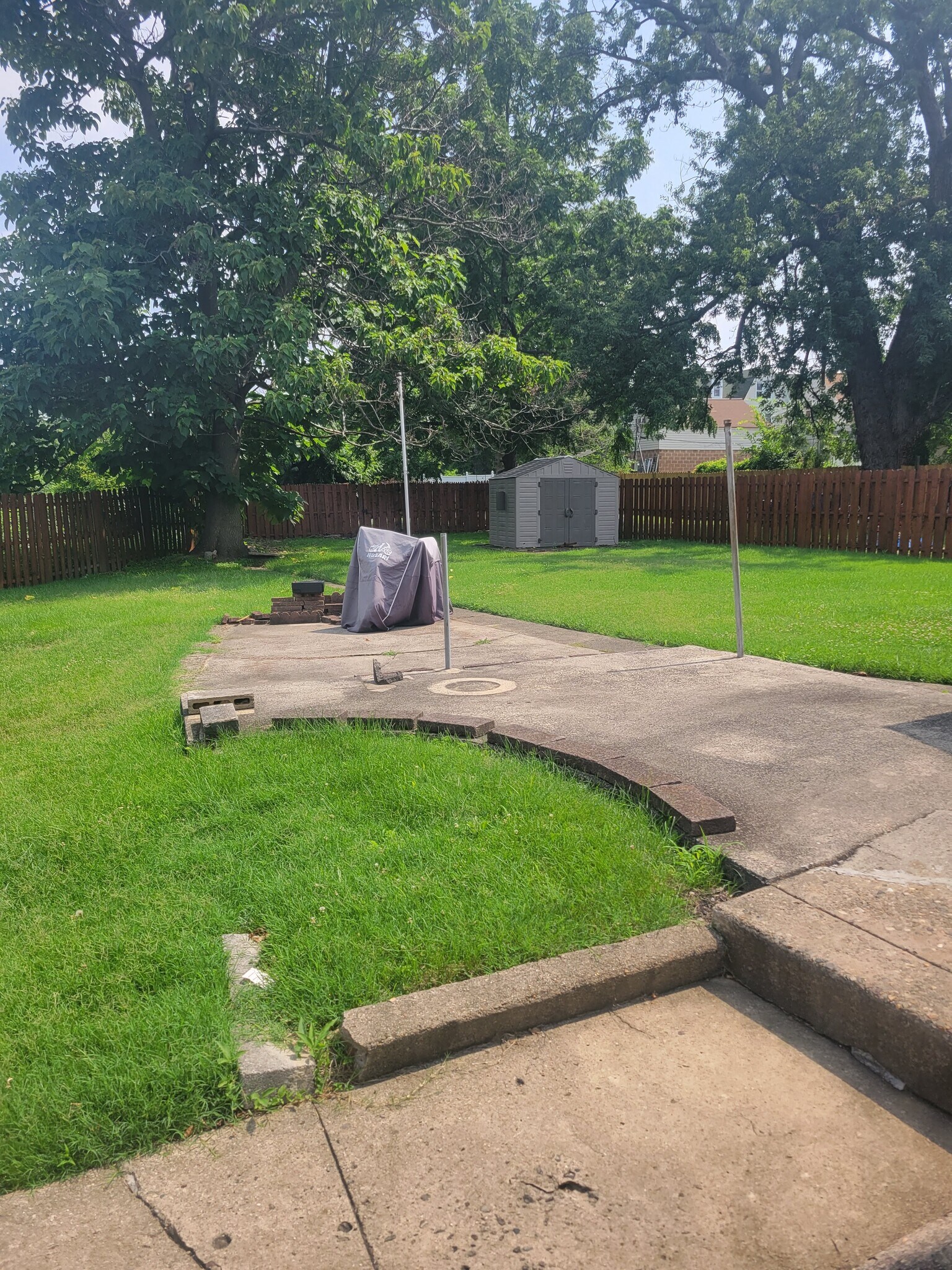 Building Photo - 933 Bleigh Ave