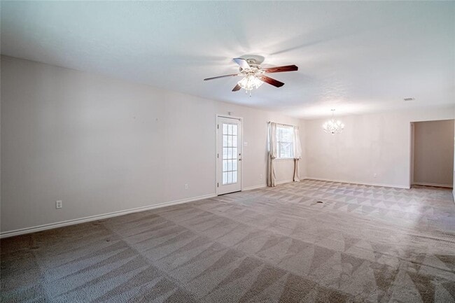 Building Photo - 203 Pine Valley