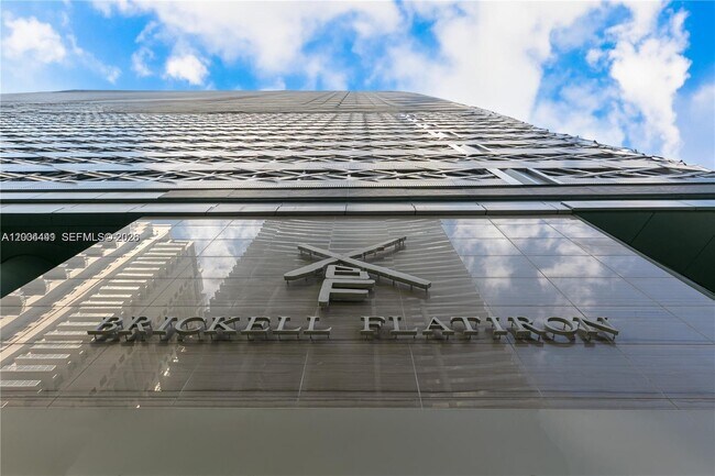 Building Photo - 1000 Brickell Plaza