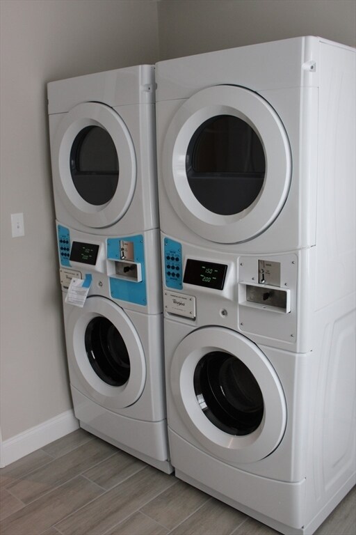 Building Photo - 202 Central St