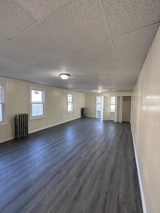 Building Photo - 153 Vine St