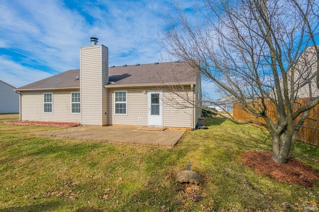 Building Photo - 635 S Fieldstone Blvd
