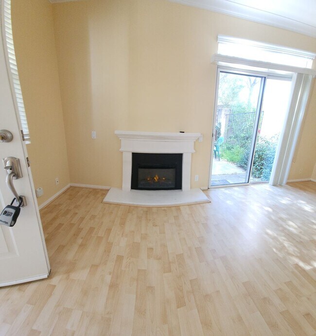 Building Photo - Fantastic home in the Arbors!