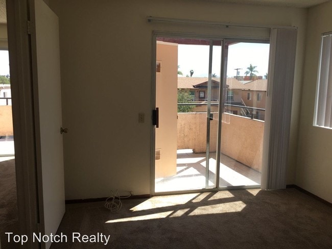 Building Photo - 4270 Highland Ave