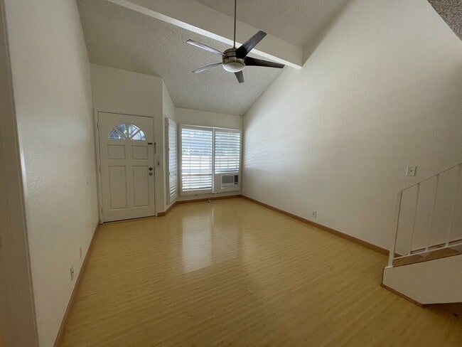 Building Photo - Crosspointe Centrally Located in Honolulu ...