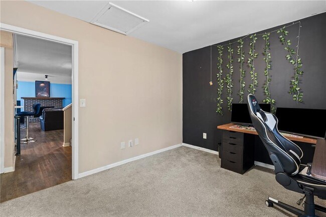 Building Photo - 547 Picketts Bend Cir