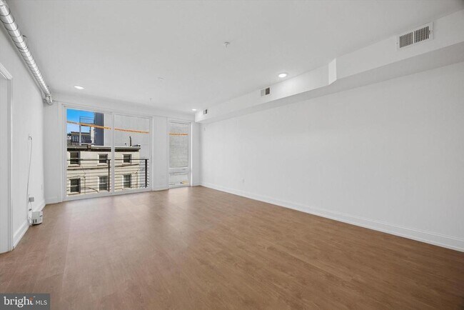 Building Photo - 1614 Ridge Ave