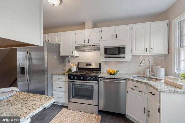 Building Photo - 183 Stanmore Rd