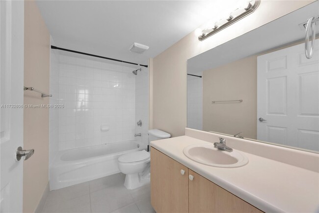 Building Photo - 3000 Coral Wy