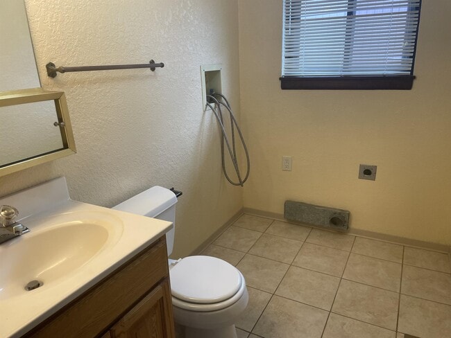 Building Photo - 776 Moccasin Trail