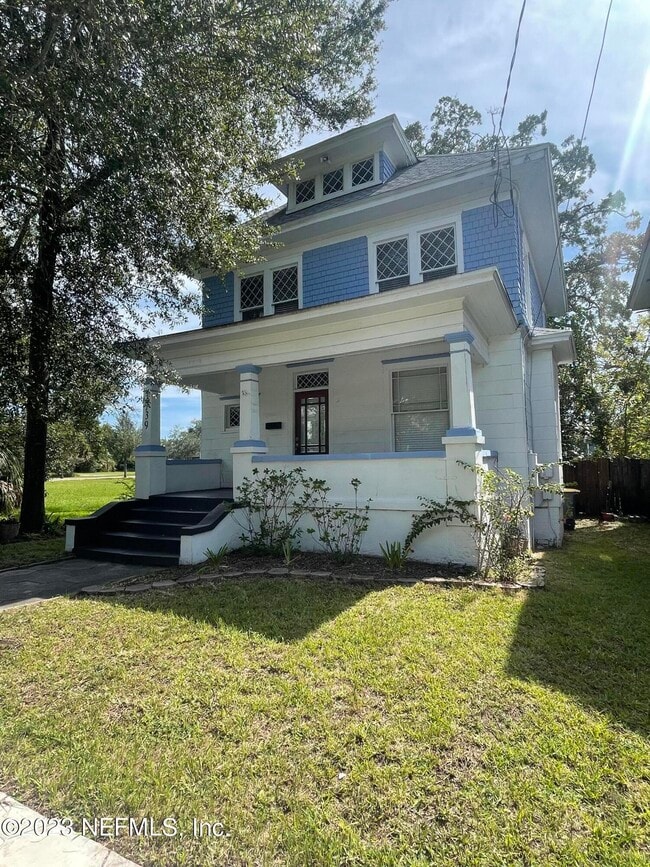 Primary Photo - 1739 Silver St