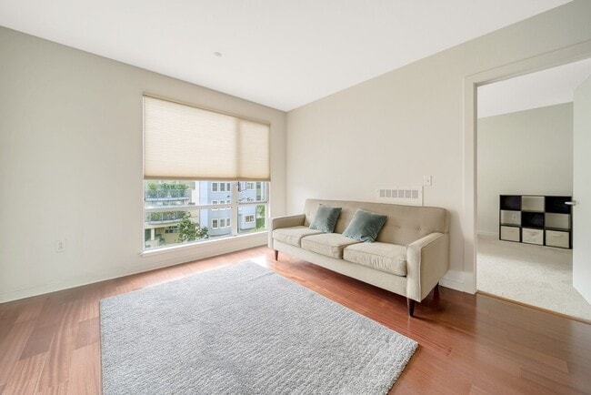 Building Photo - Condo for Rent in the Mission District - $...