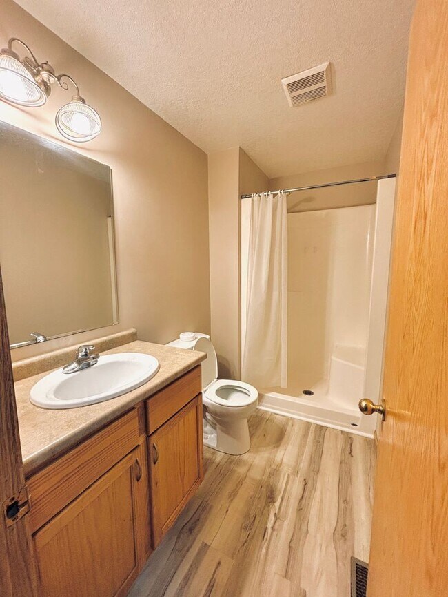 Building Photo - 1040/1044 4th St SE, Forest Lake, MN 55129 (duplex)