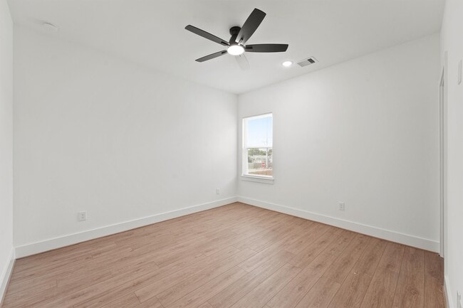 Building Photo - 409 Calloway St