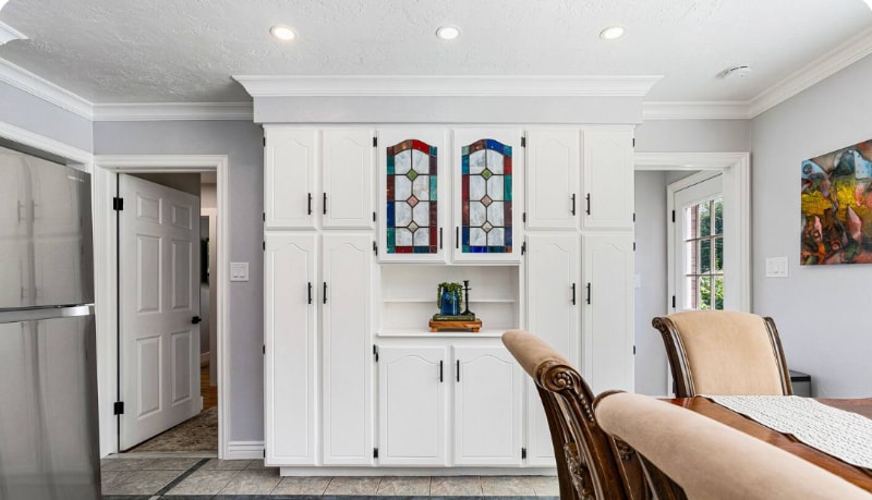 Building Photo - 444 N Oakley St