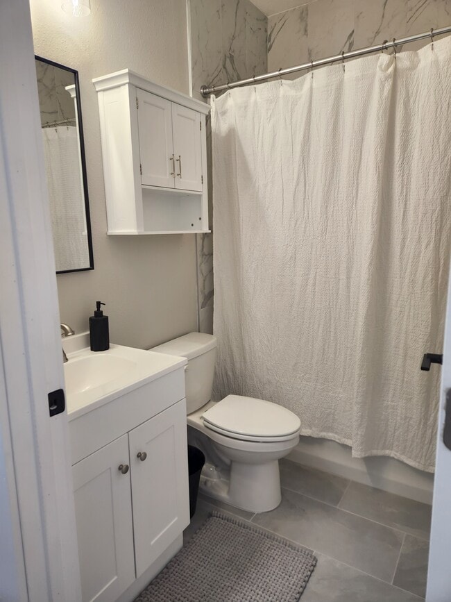 Building Photo - 6384 W Flanders Ln