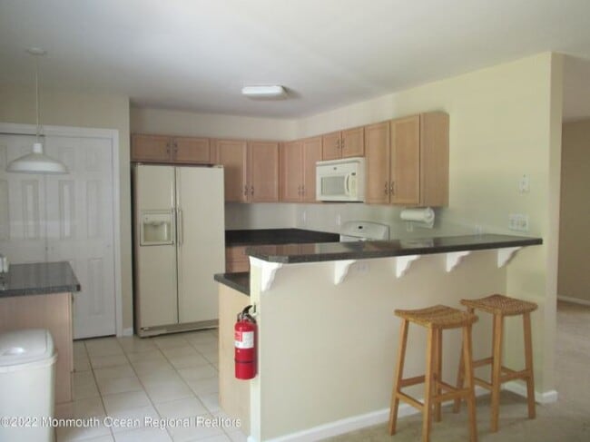 Building Photo - 15 N Sailors Quay Dr