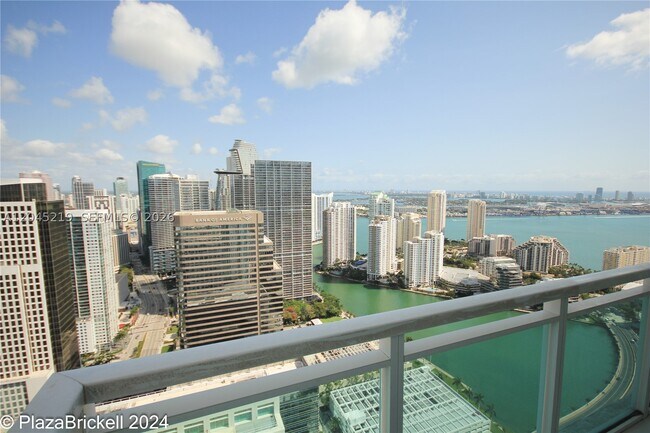 Building Photo - 950 Brickell Bay Dr