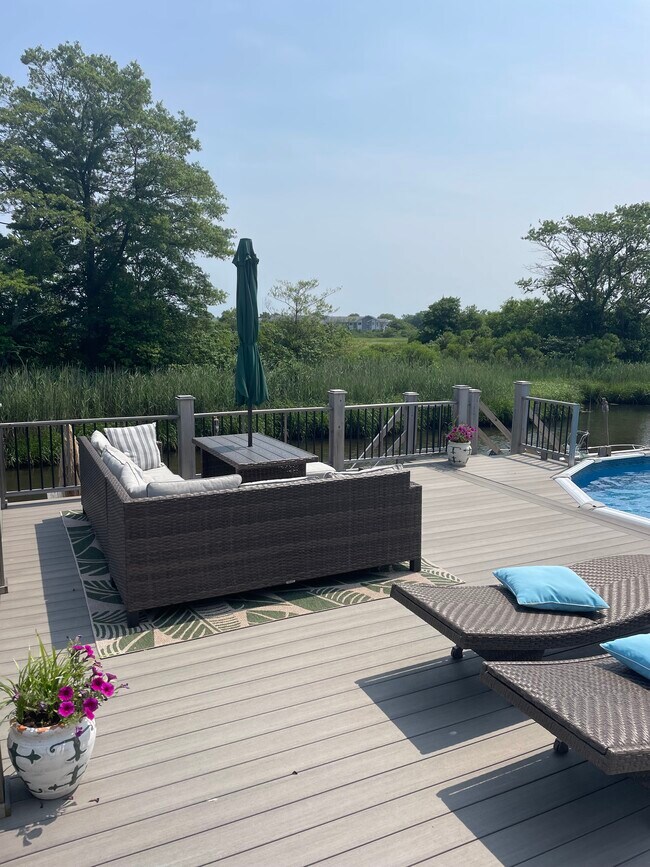 Building Photo - 4 Monmouth Pl