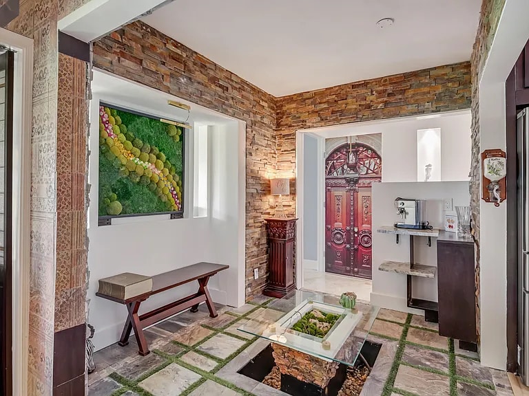 Building Photo - 6590 Fountains Cir