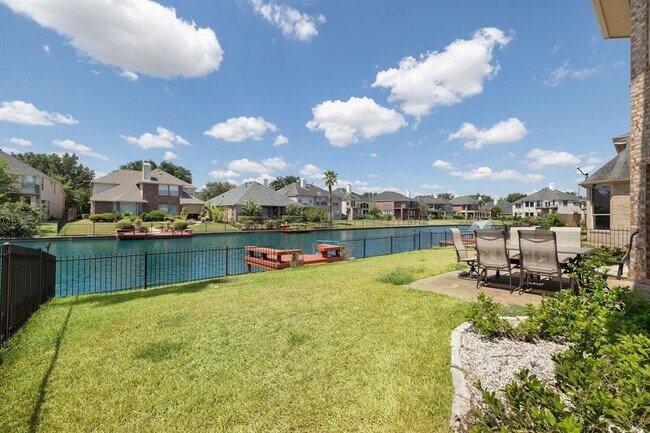 Building Photo - 14222 Ingham Ct