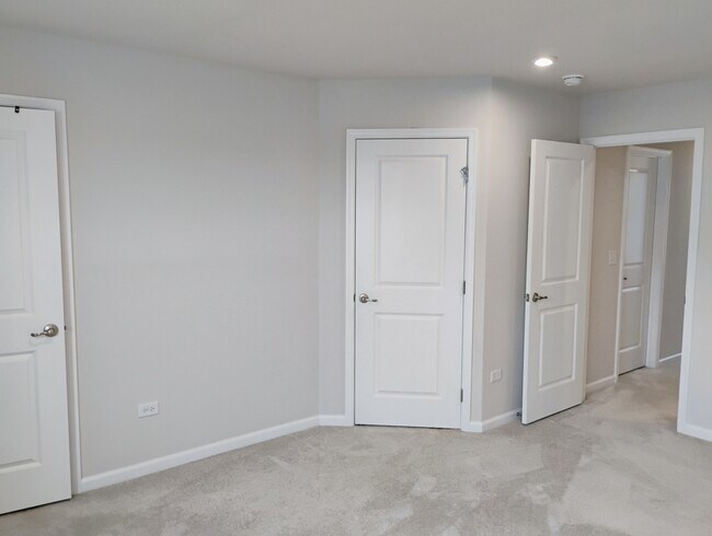 Building Photo - 936 Jenkins Ct