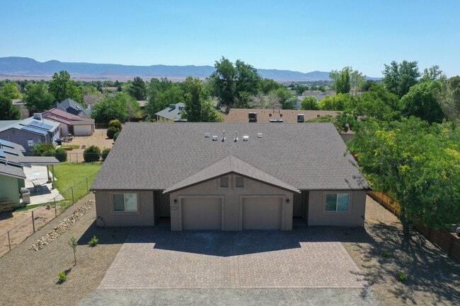 Building Photo - 7105 E Dodge Cir