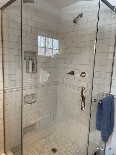 Building Photo - 75 Lake Lillinonah Rd N