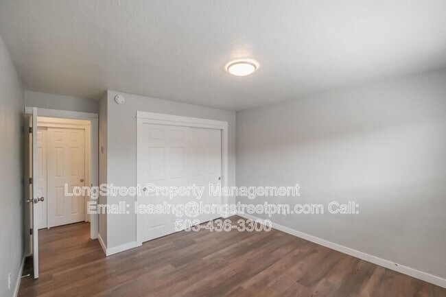 Building Photo - 205 6th Ave SE