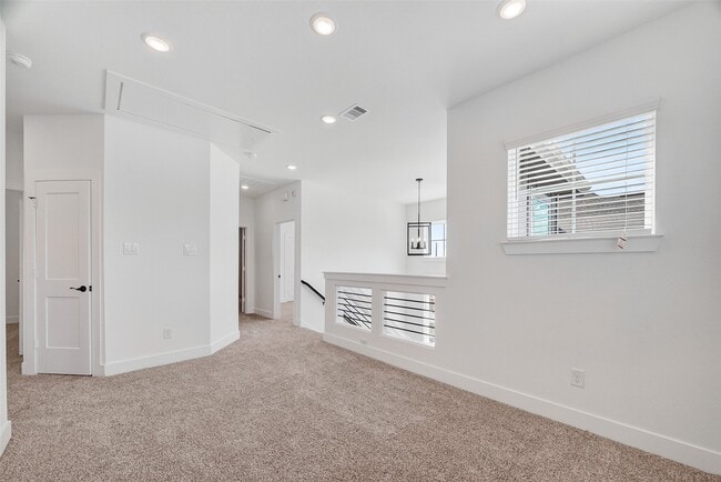 Building Photo - 24011 Breezy Bank Trl