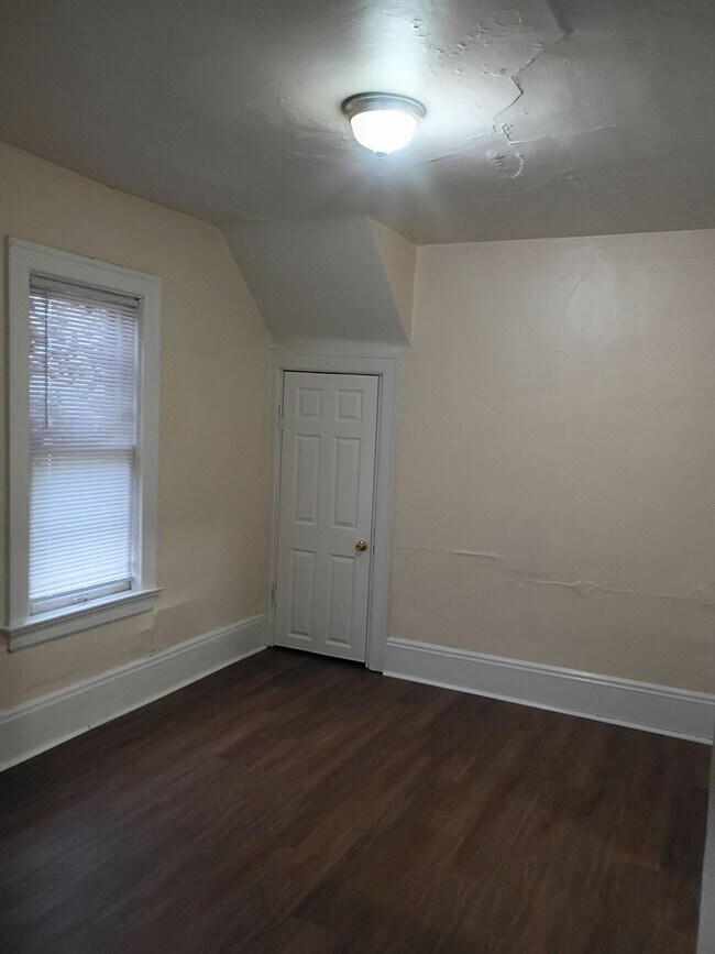 Building Photo - 3835 N 11th St