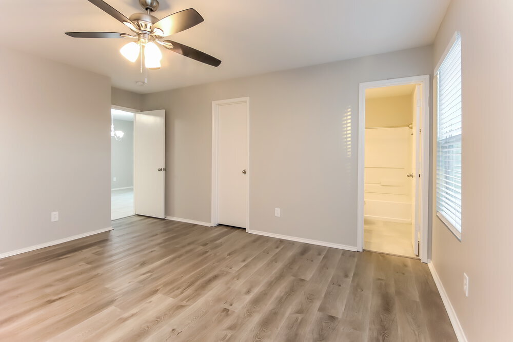 Building Photo - 14435 Acuna Ln