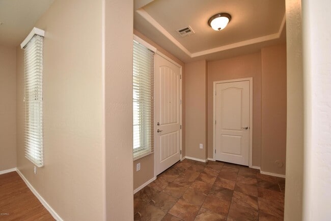 Building Photo - 4757 E Woodside Way