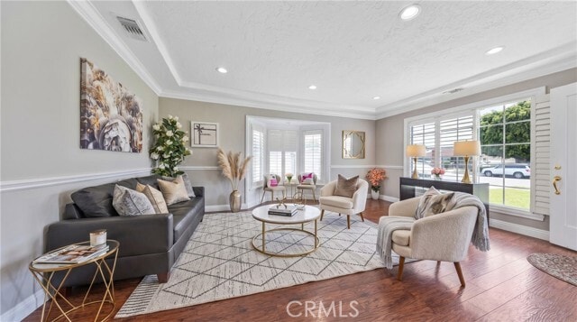 Building Photo - 927 Montecito Dr