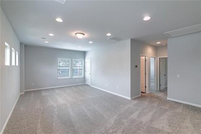 Building Photo - 124 Driftwood Hills Way