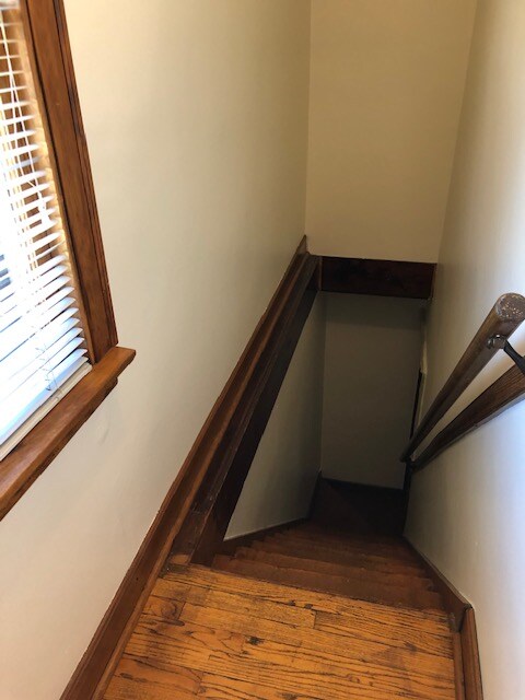 Building Photo - 512 W Wing St