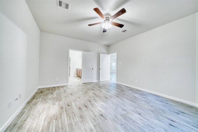 Building Photo - 6934 Orchid St
