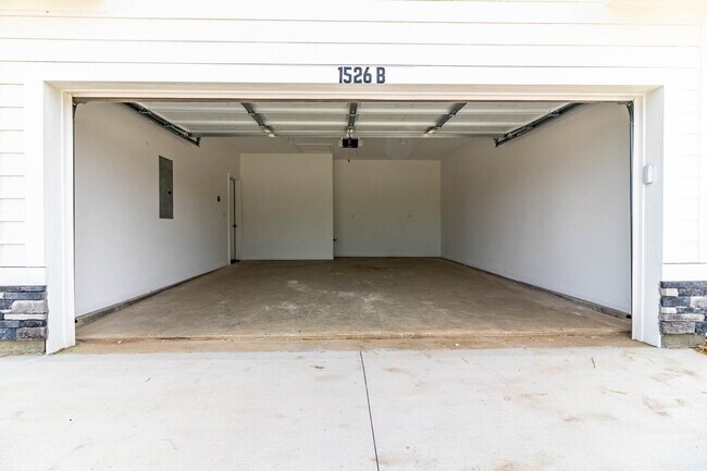 Building Photo - 1526 Park Ave