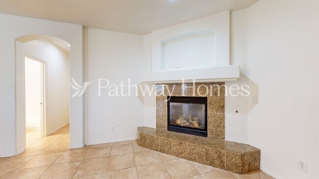 Building Photo - 43448 Askew Dr