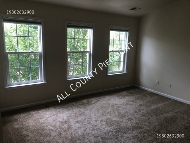 Building Photo - 10331 Winslet Dr