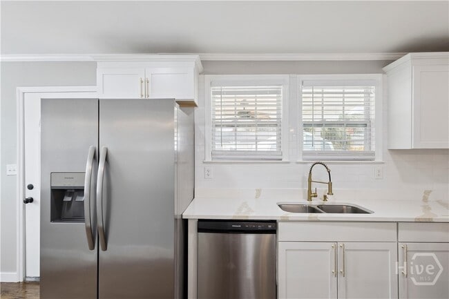 Building Photo - 1935 Causton Bluff Rd