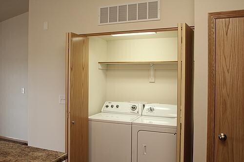 Building Photo - $1,200 | 2 Bedroom, 2 Bathroom Condo | No ...