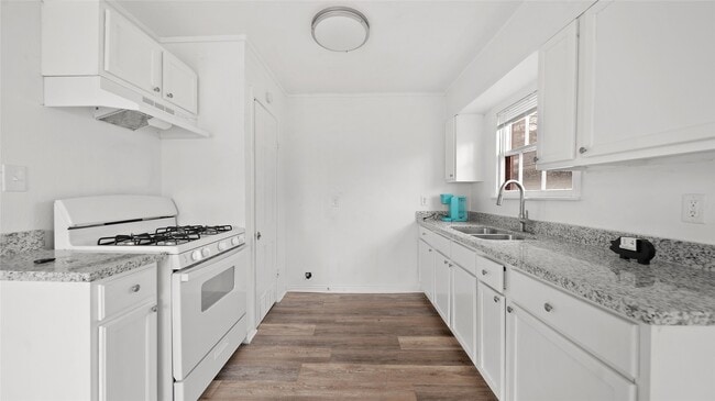 Building Photo - 1516 2nd St