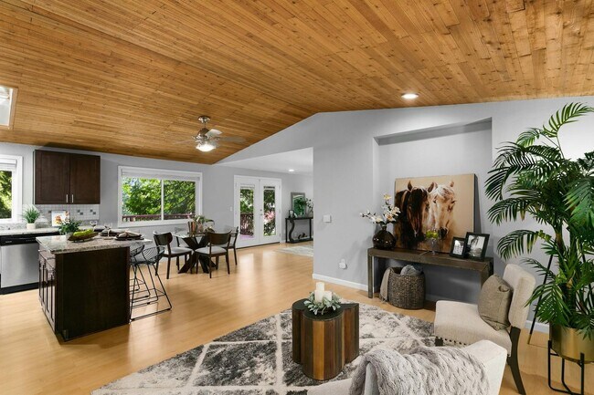 Building Photo - 3 Bedroom Sammamish Rambler in Quiet Cul d...