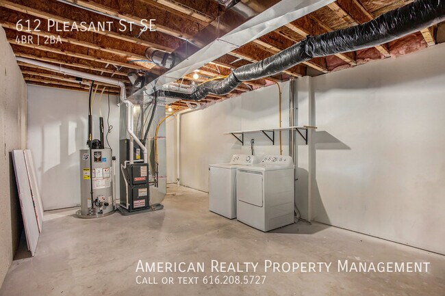 Building Photo - 612 Pleasant St SE