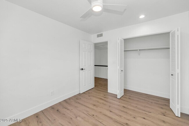 Building Photo - 4027 E Campbell Ave